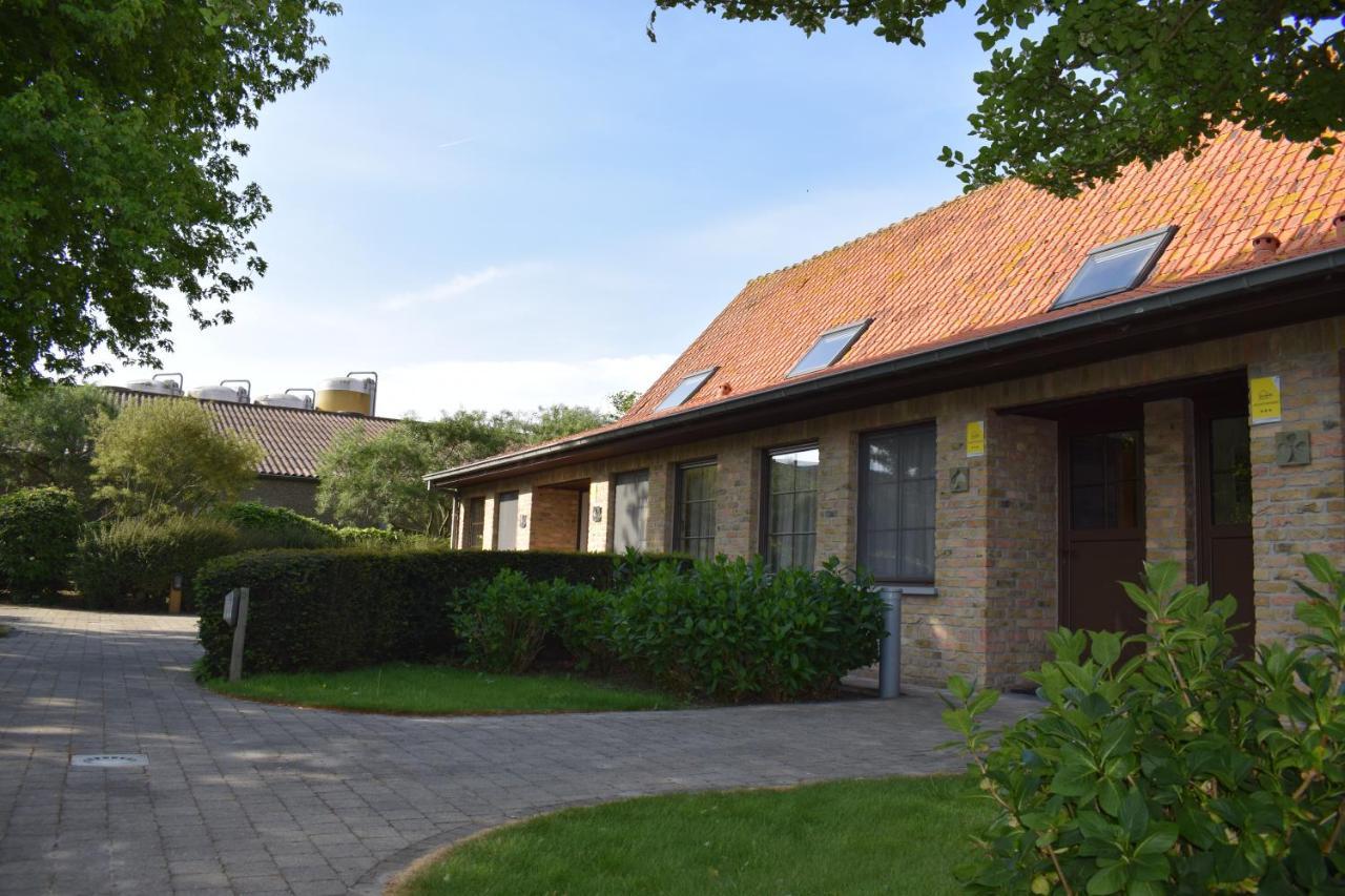 De Meiboom Vakantiehoeve Tot 21 Pers Langemark Exterior foto